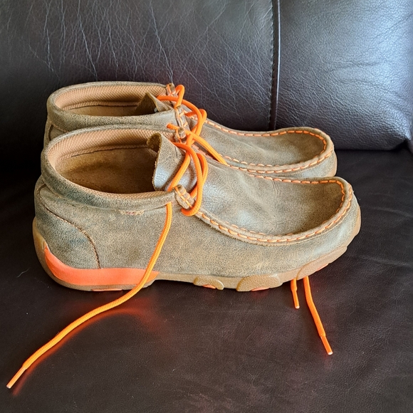 Twisted X - Picture 3 of 11